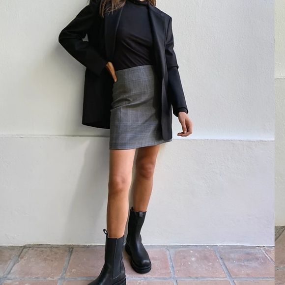 Aritzia Babaton Modern Check Skirt - Picture 2 of 9